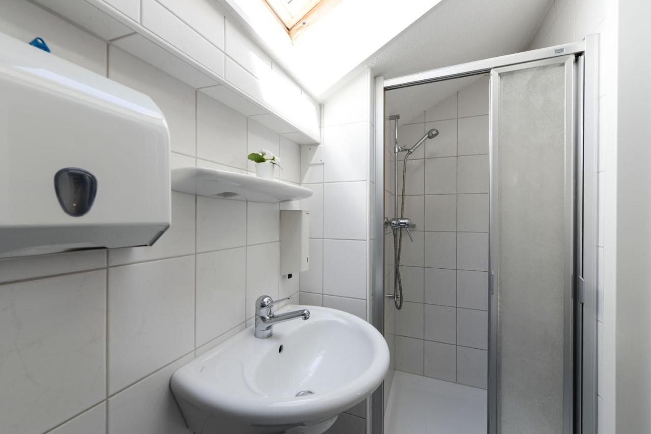 Guesthouse Sonnegg 海利根舒文迪 外观 照片